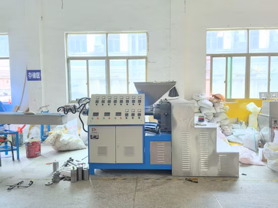 Extrusora granuladora de alta velocidad China, máquina para fabricar caucho con borrador de PVC/TPR
